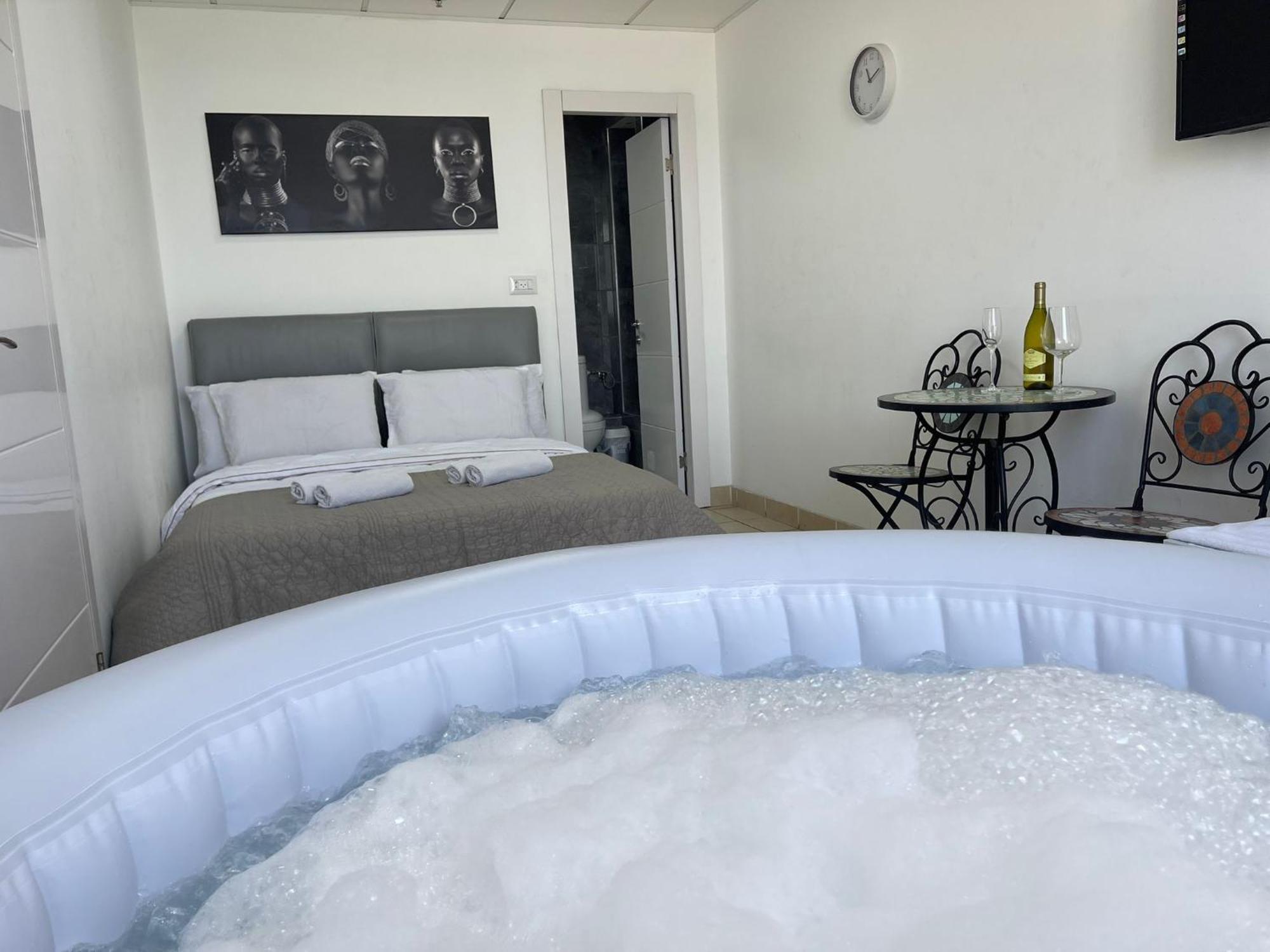 Sea Line Hotel From R&A Group Bat Yam Extérieur photo