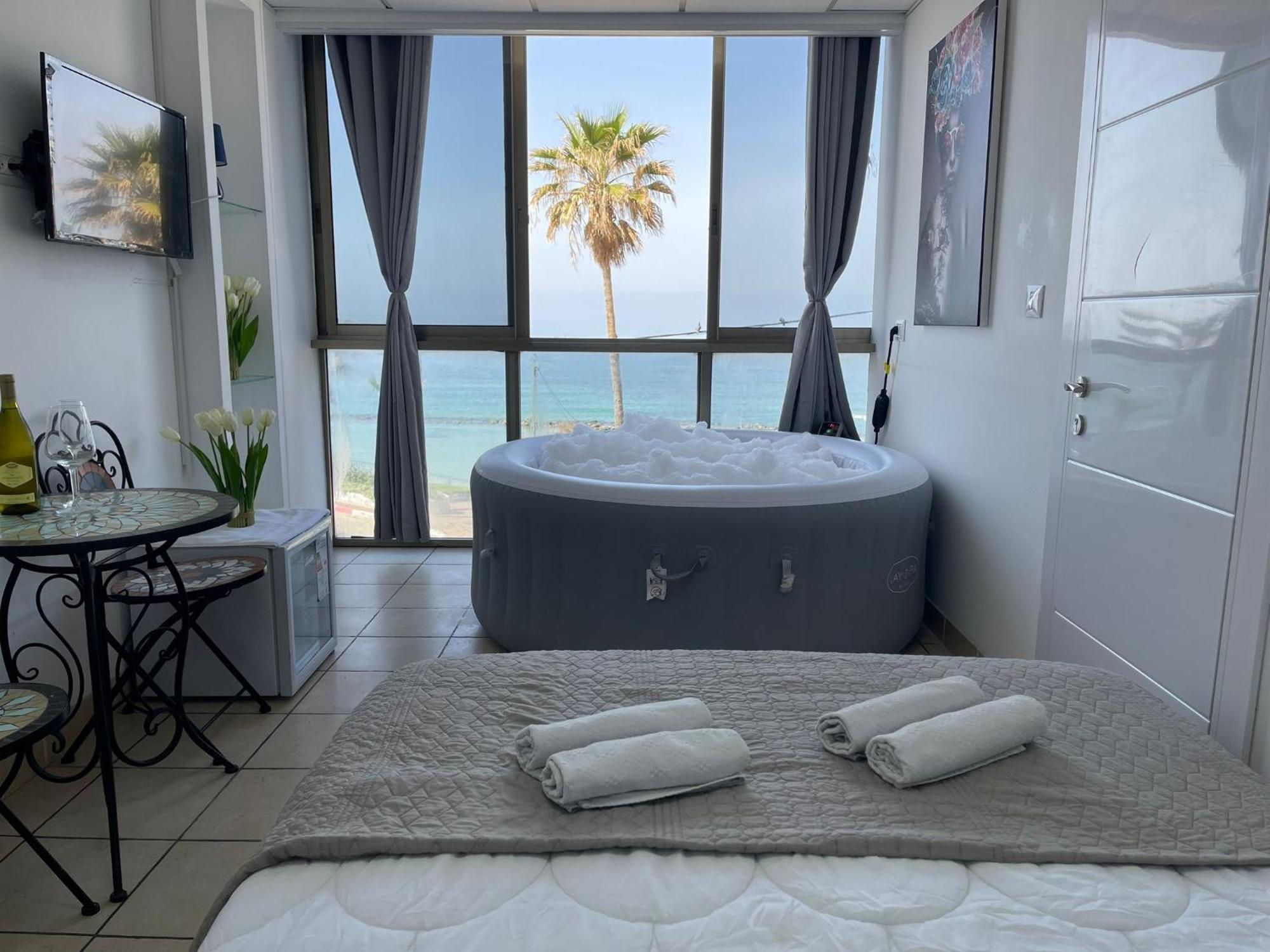 Sea Line Hotel From R&A Group Bat Yam Extérieur photo